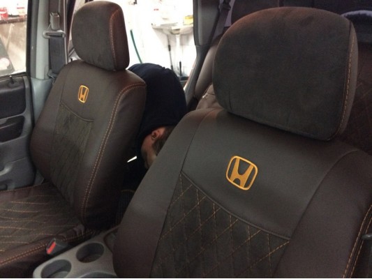 Авточехлы на Honda CR-V Авточехлы на Honda CR-V