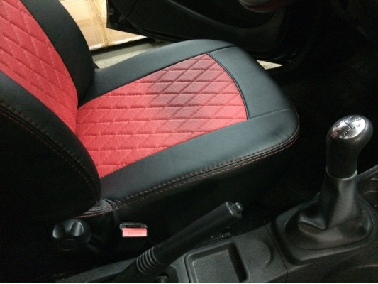 Авточехлы на Renault Sandero Stepway Авточехлы на Renault Sandero Stepway