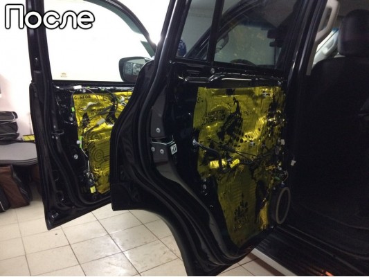 Шумоизоляция пола, арок и щитка моторного отсека